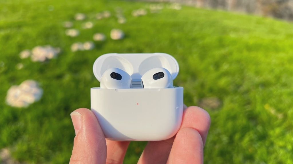 Immerse Yourself in Music with Apple AirPods 3: Rich and Balanced Audio